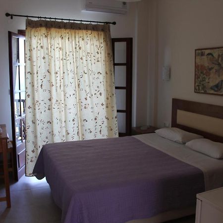 To Mpalkoni Hotel โคเรฟตอน ภายนอก รูปภาพ