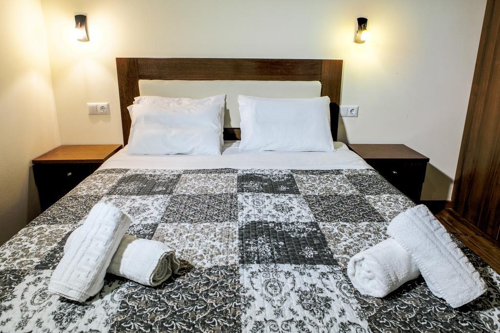 To Mpalkoni Hotel โคเรฟตอน ห้อง รูปภาพ